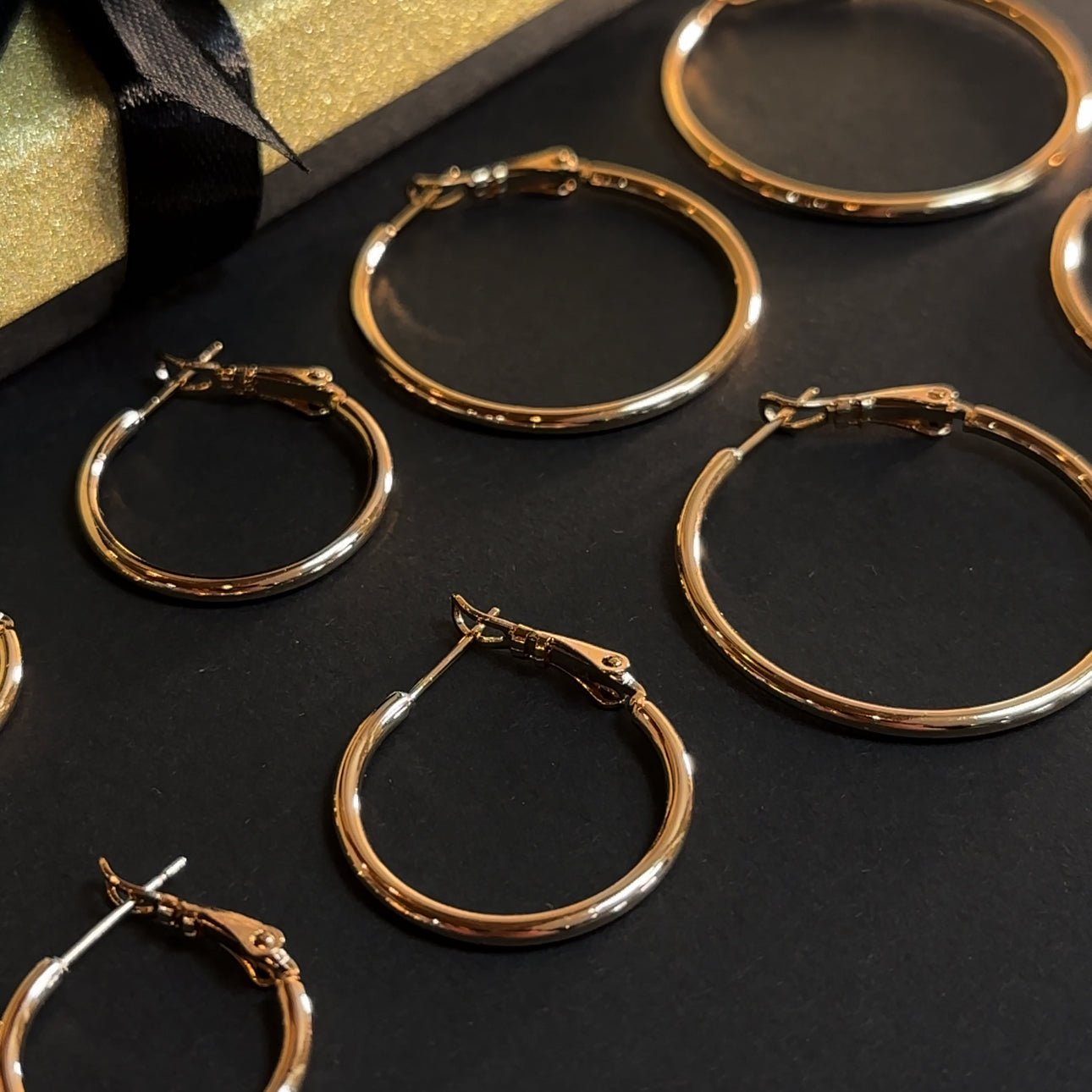 Bella Gold - Moteriškas auksas - Padengti auskarai su lanku 18k Auksiniai Auskarai Bella Gold Auskarai Klasikiniai auskarai su lanku