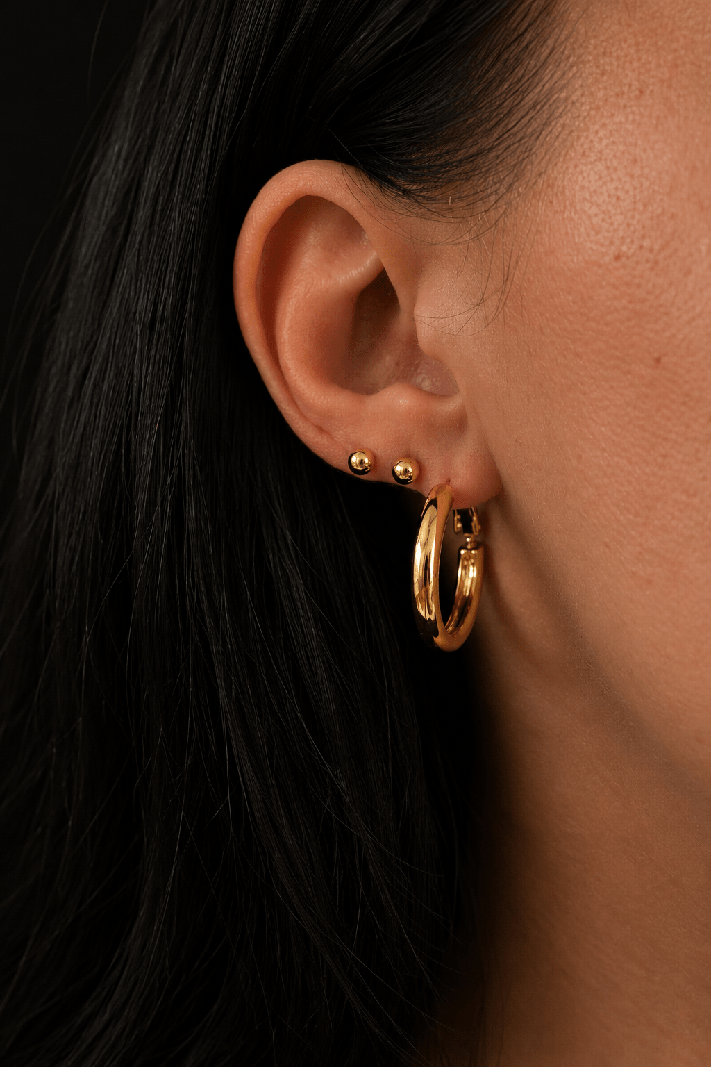 Inese – 18k paauksuoti auskarai su kamuoliuku (4mm) paauksuoti moteriški papuošalai